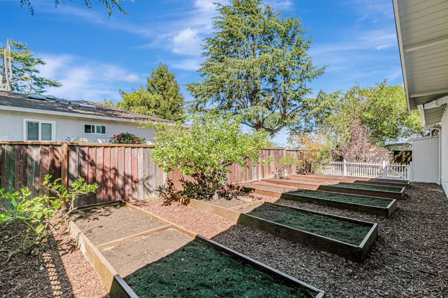 19437 Via Real Drive