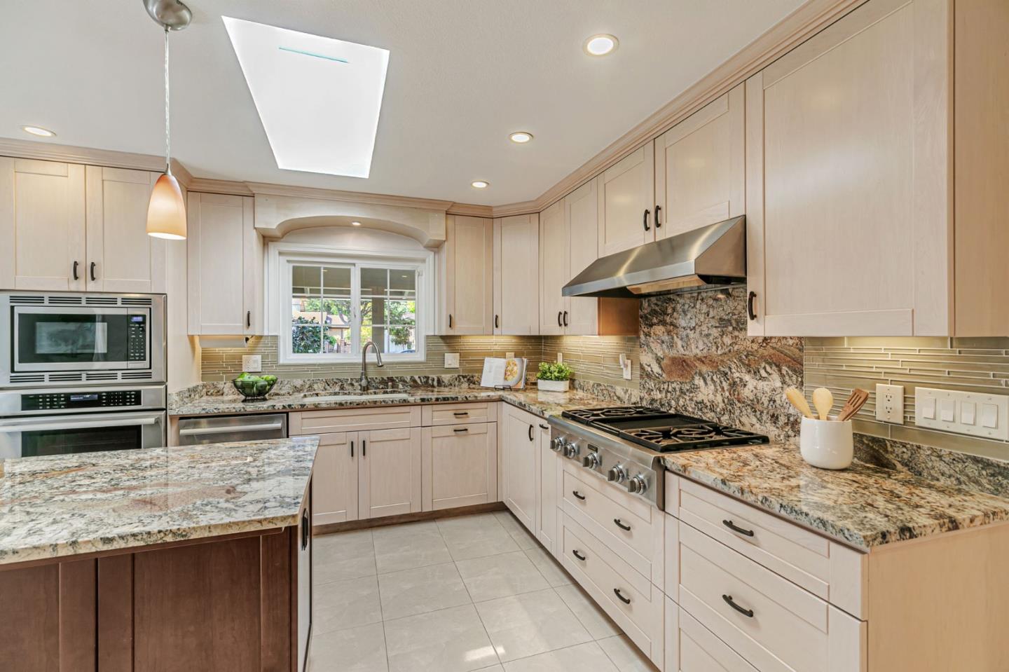 19437 Via Real Drive