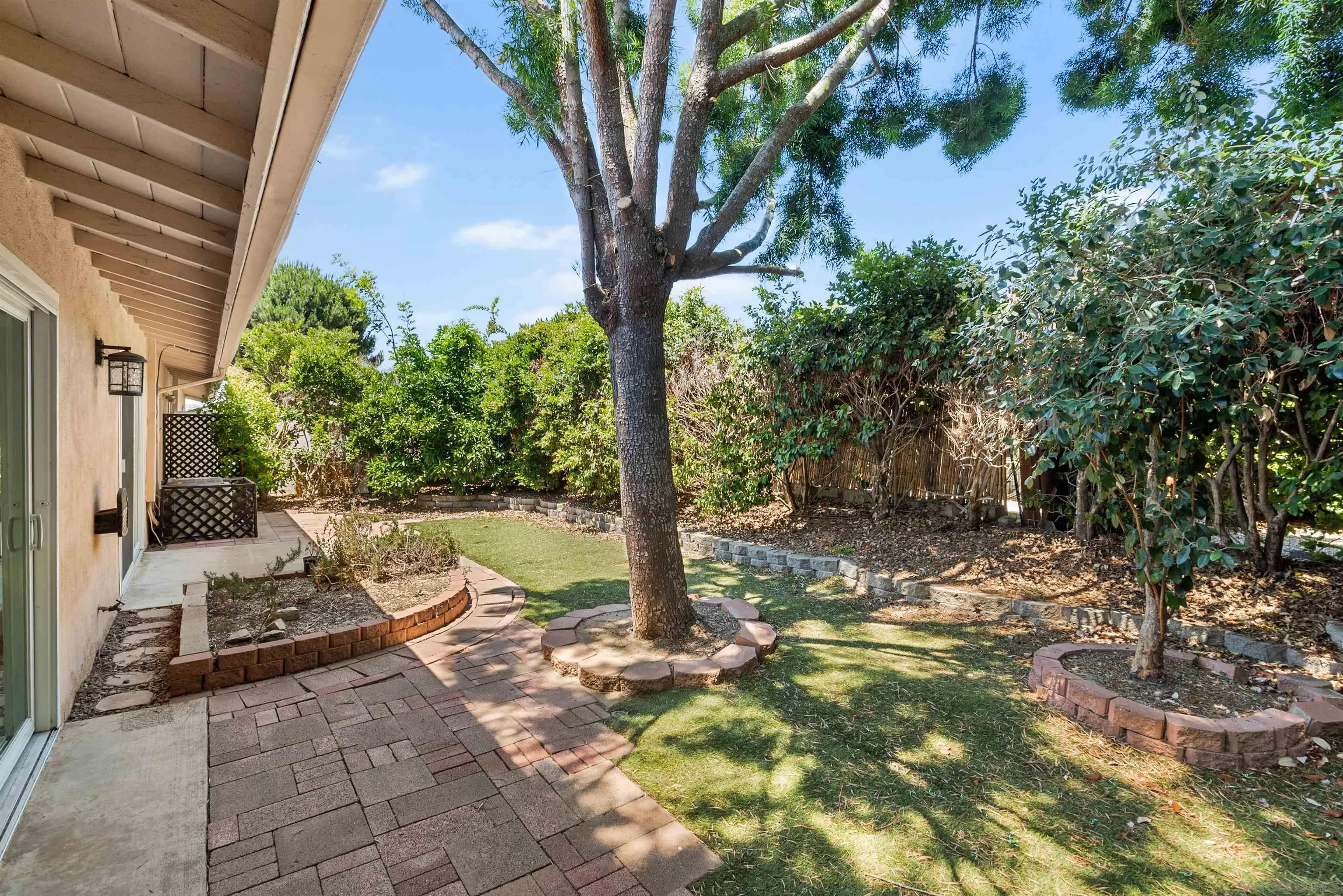 1872 Fairway Park Unit B