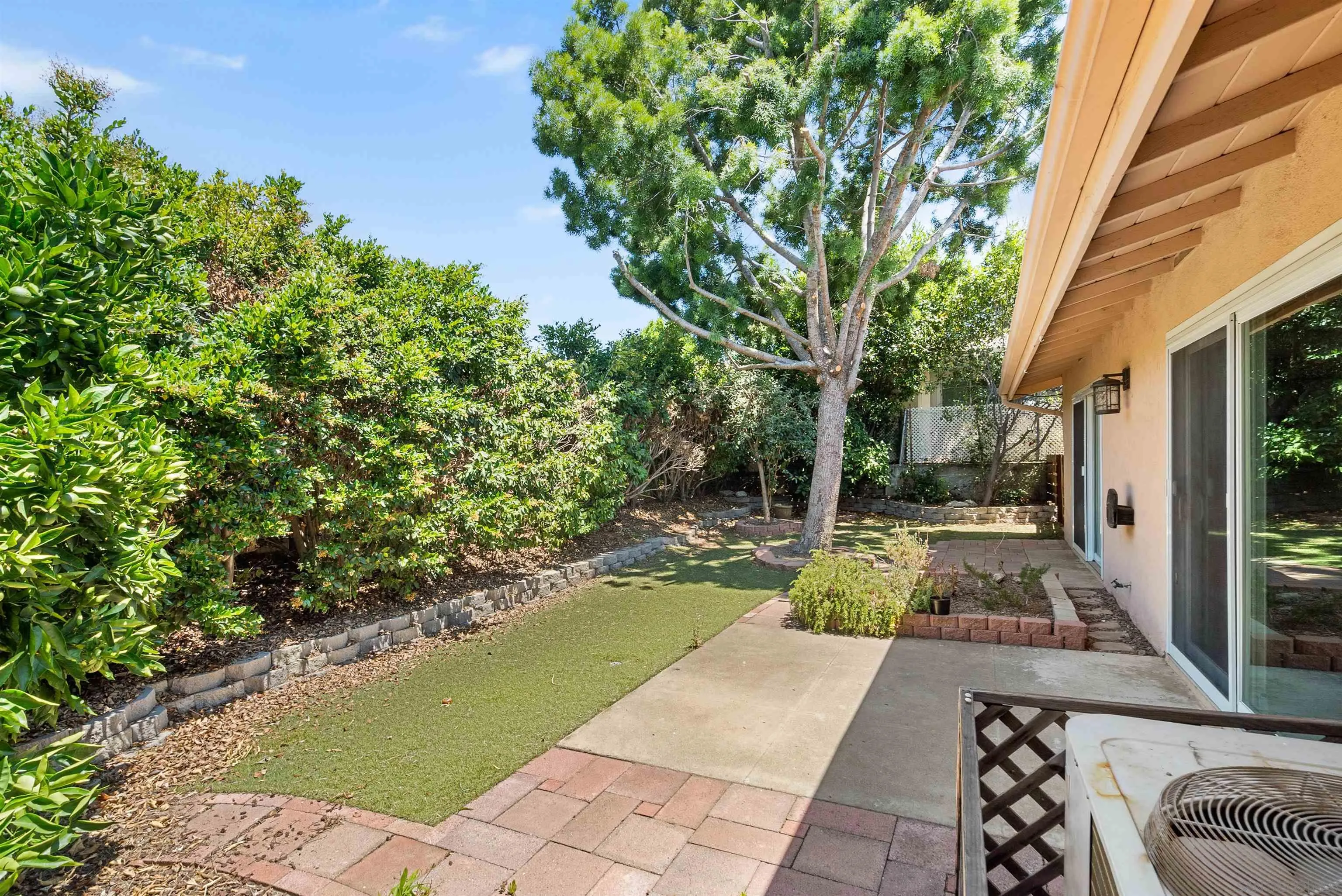 1872 Fairway Park Unit B