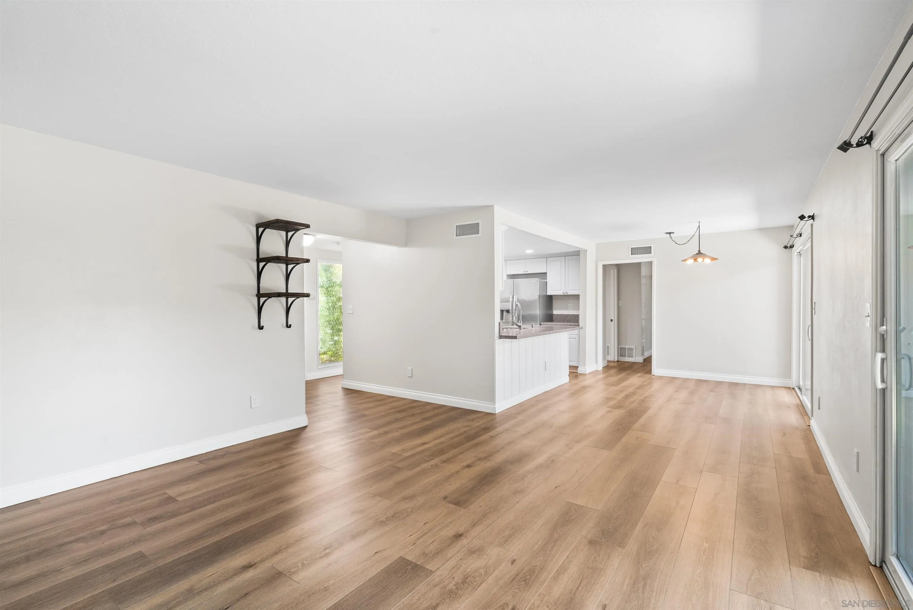 1872 Fairway Park Unit B