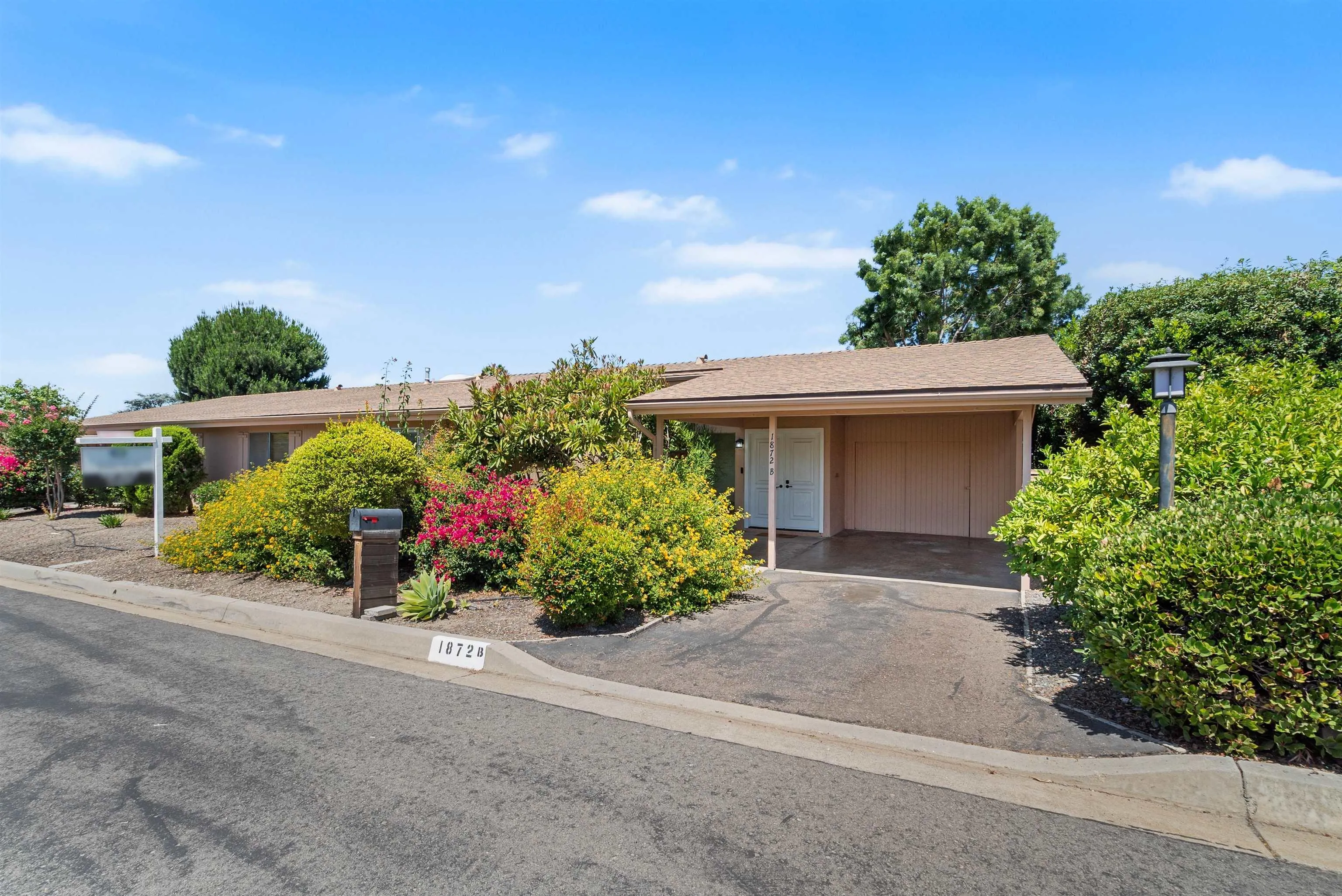1872 Fairway Park Unit B