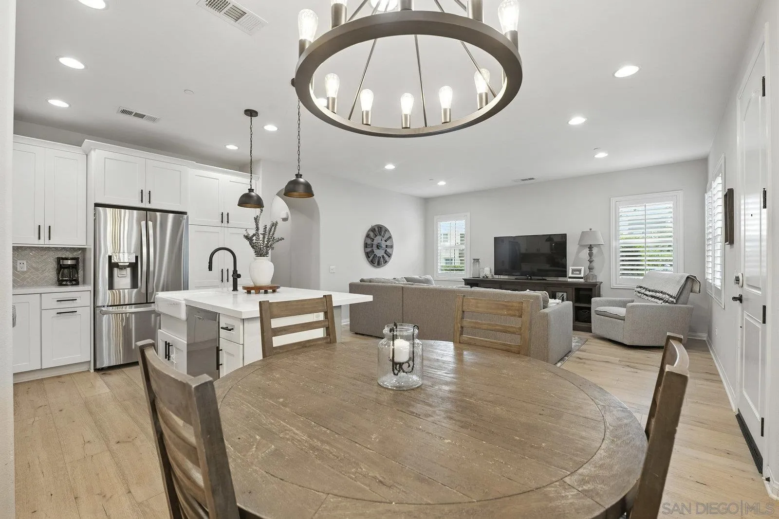 16188 Paseo Del Sur