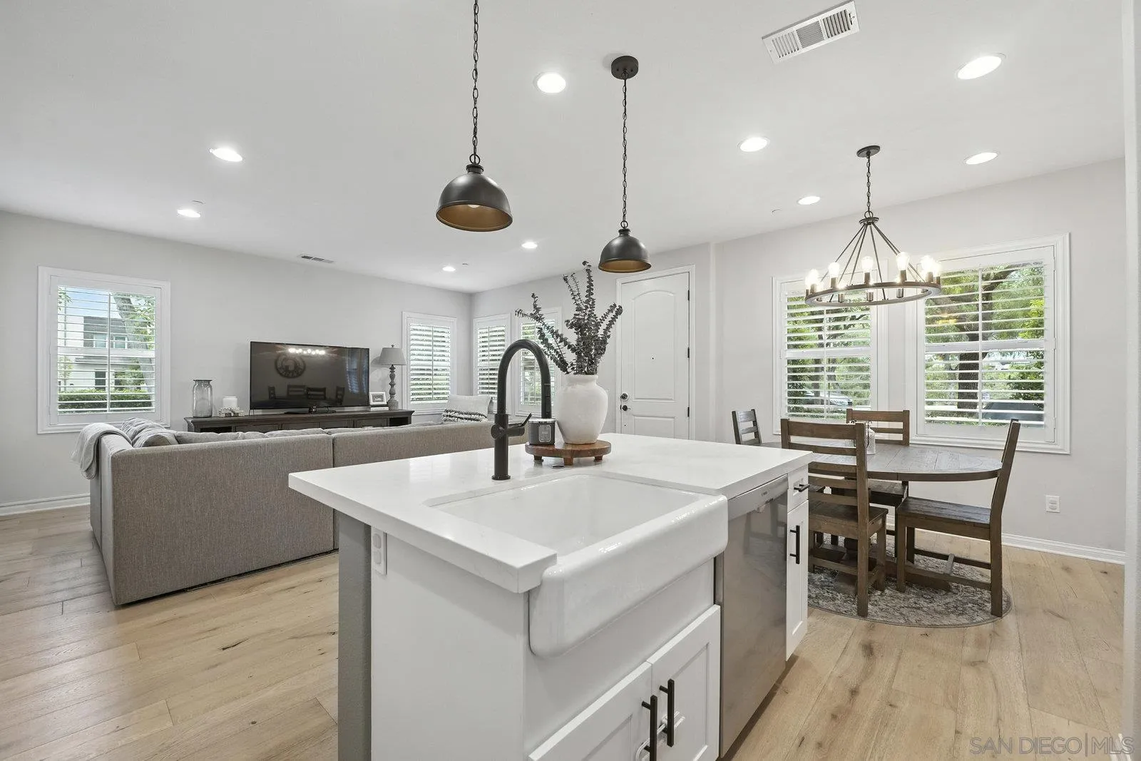 16188 Paseo Del Sur