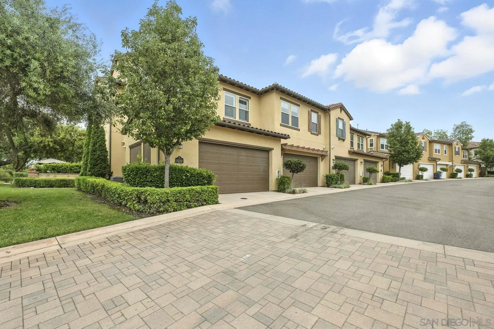 16188 Paseo Del Sur