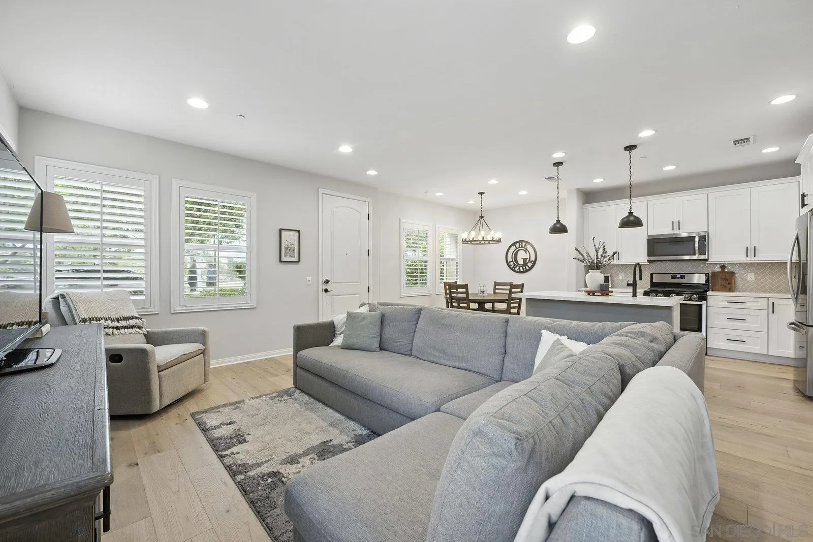 16188 Paseo Del Sur
