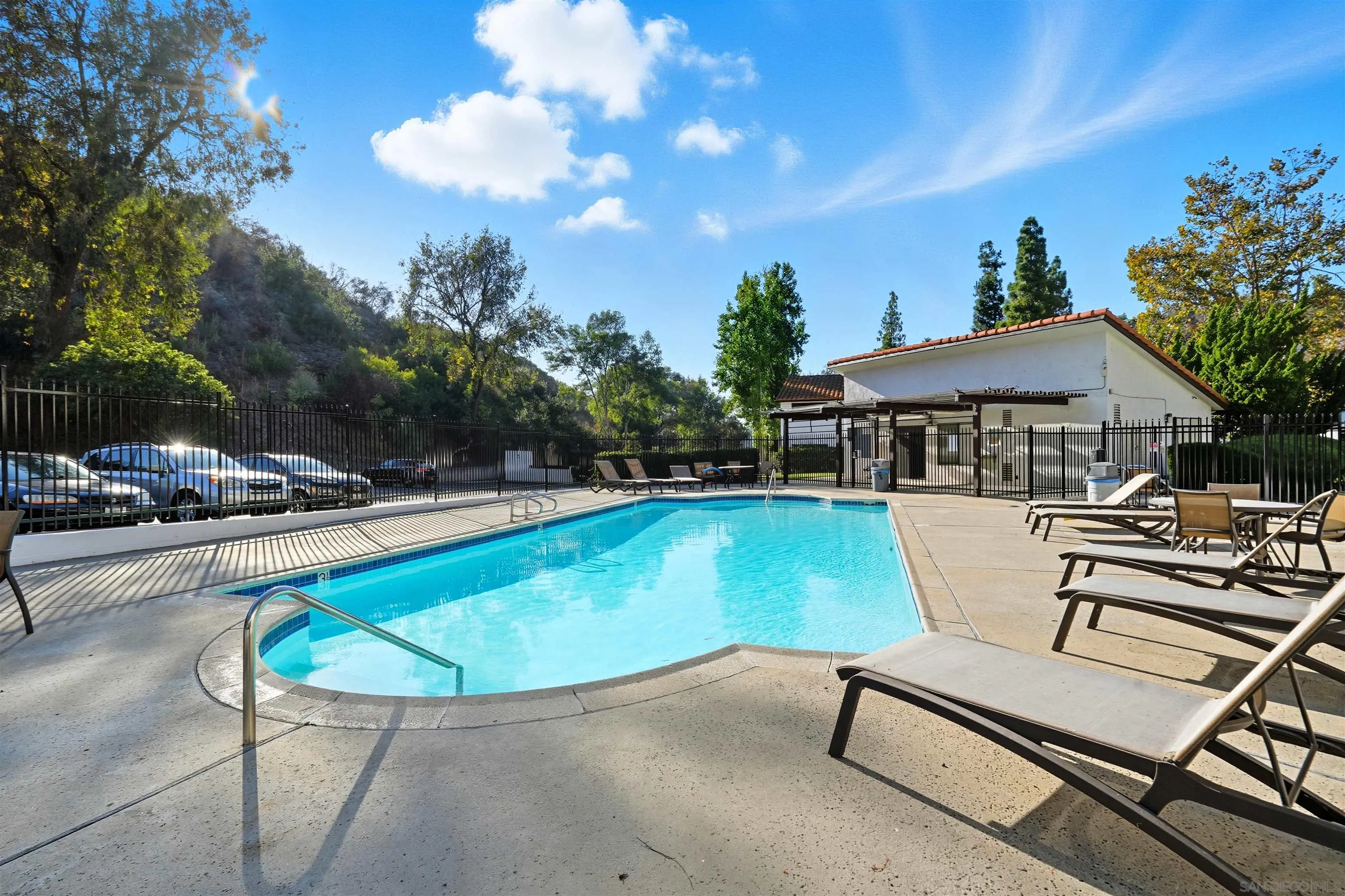 5045 Collwood Way Unit 33