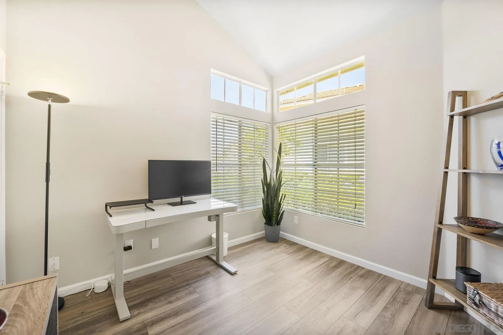 11781 Caminito De Las Missiones