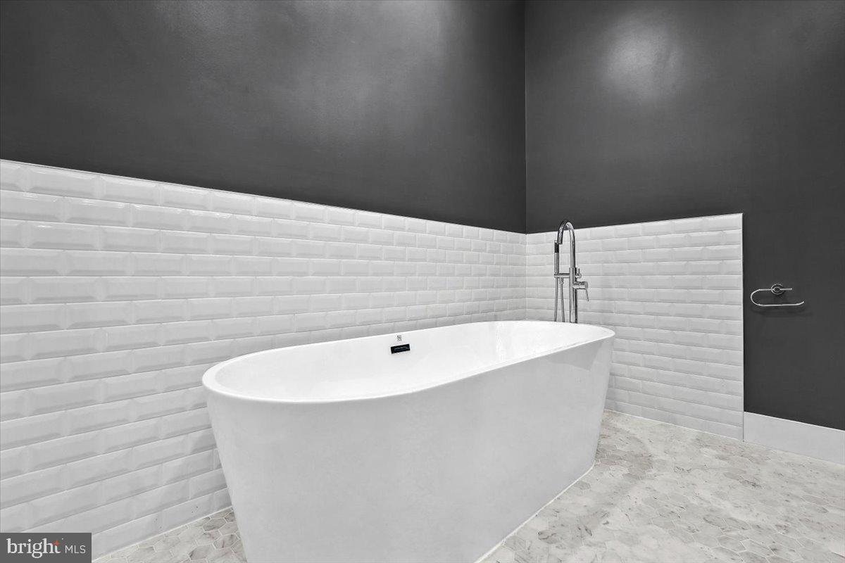 1236 Raum NE #12