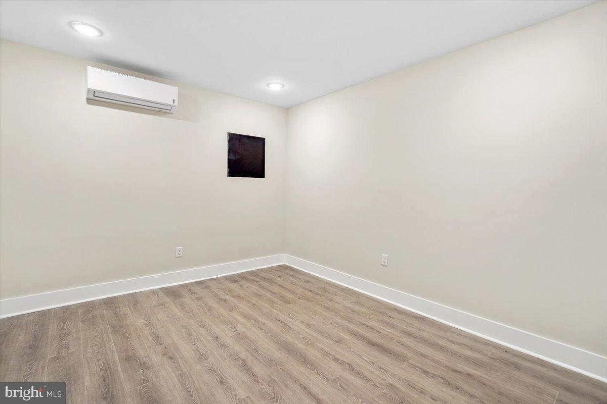 1236 Raum NE #12