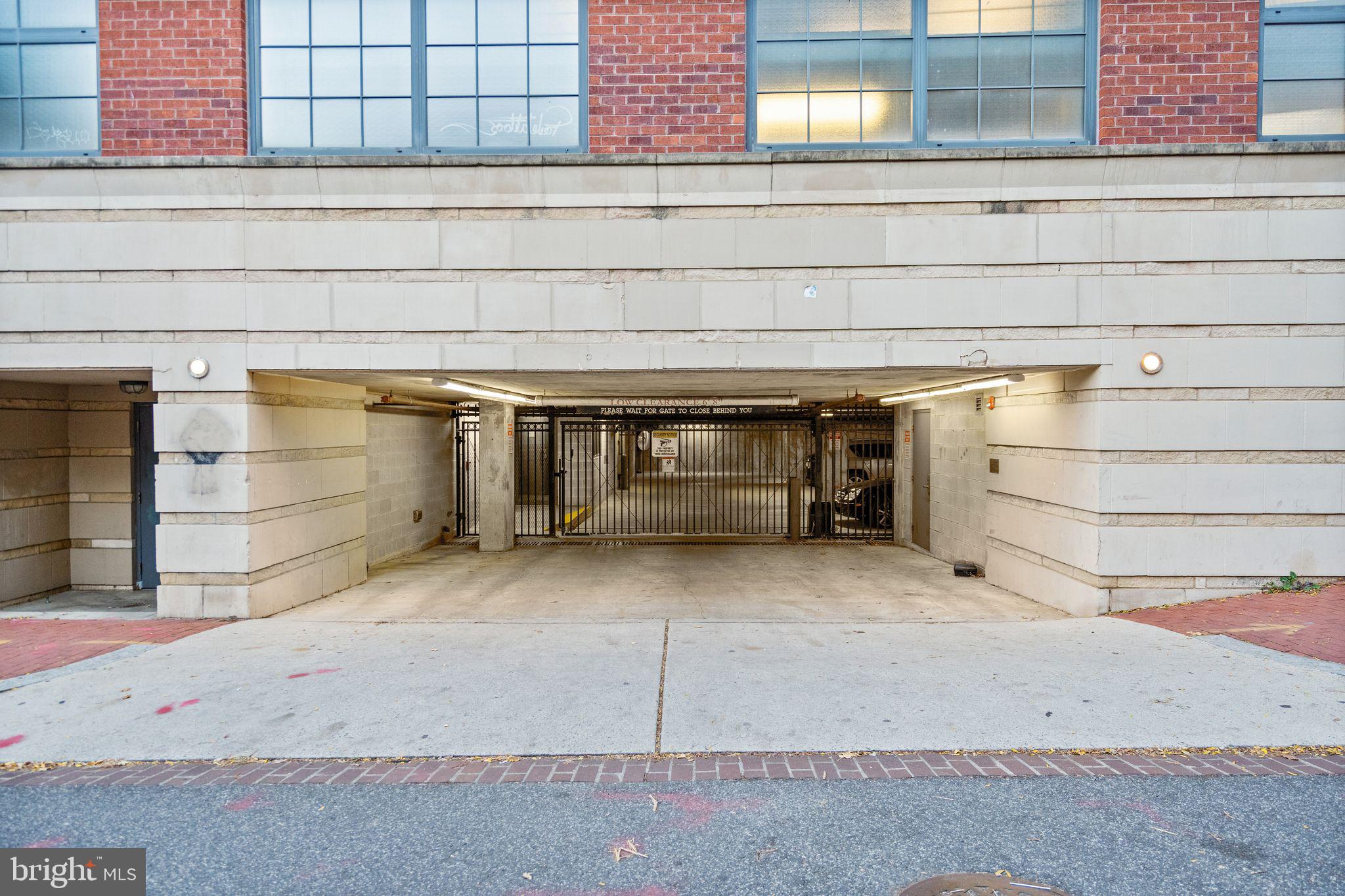 2328 Champlain St NW #Ph424