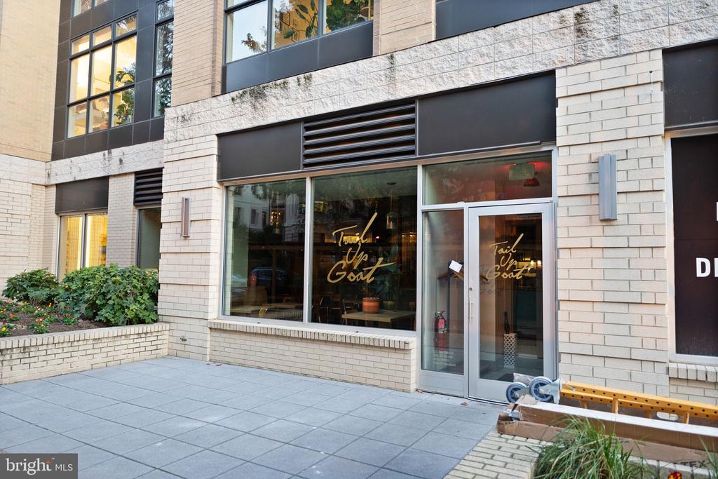 2328 Champlain St NW #Ph424