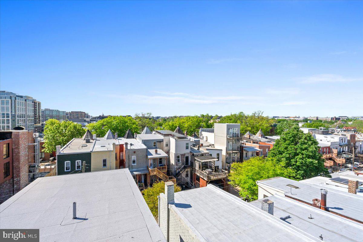 16 R St NW #2