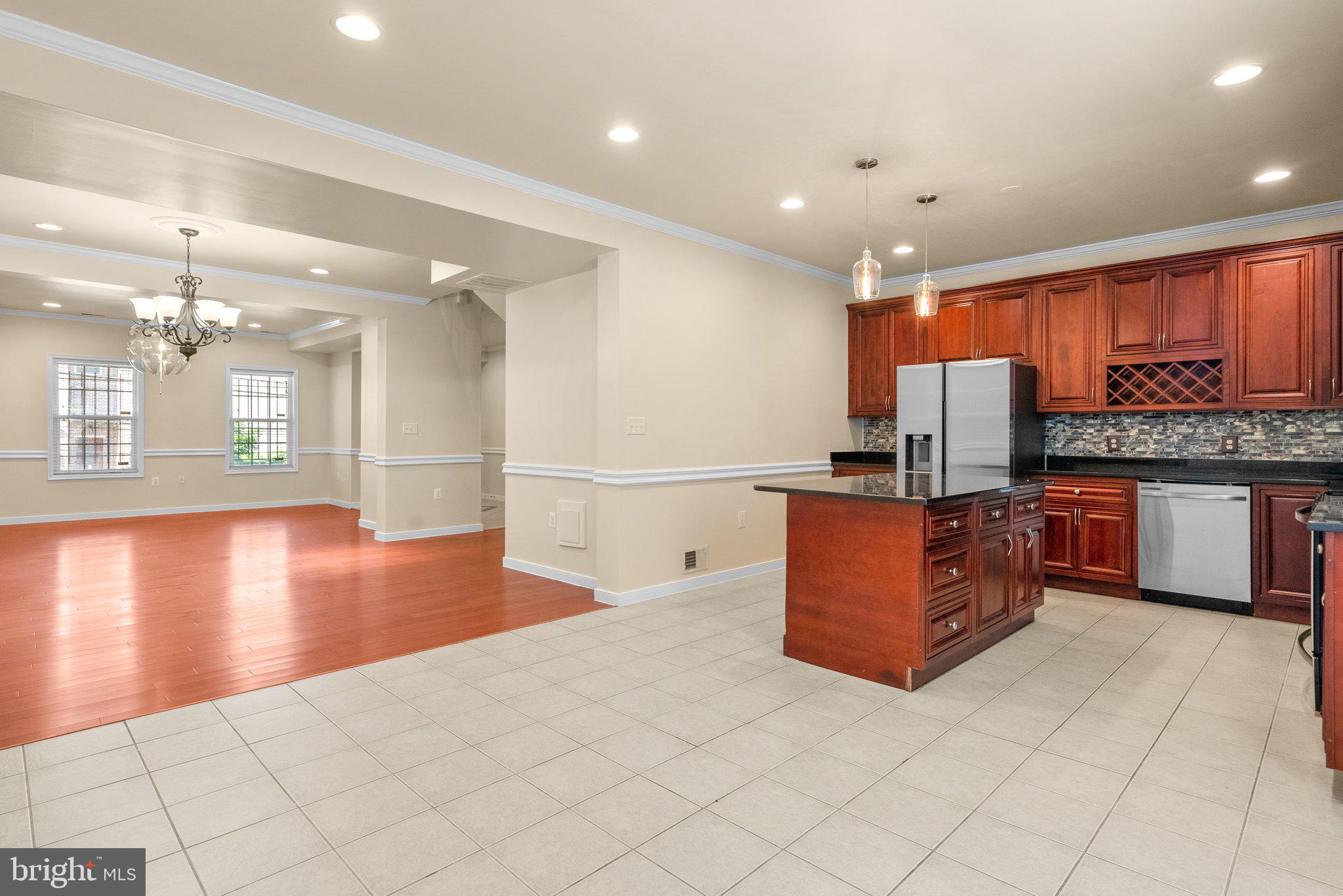 1414 MORRIS RD SE