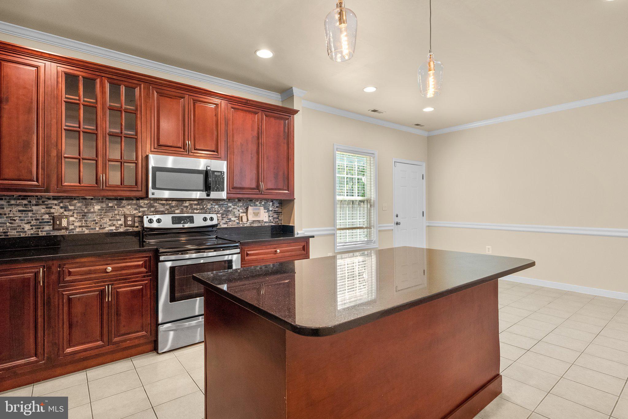 1414 MORRIS RD SE