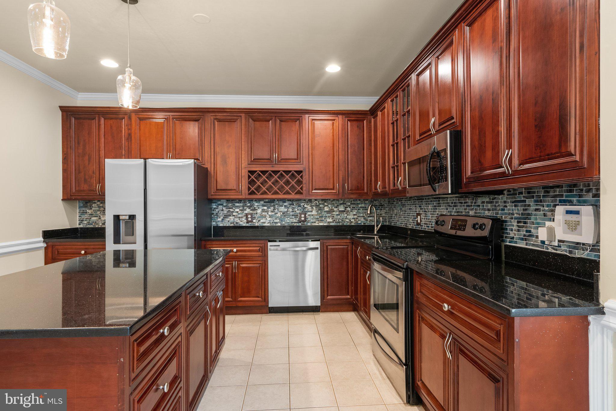 1414 MORRIS RD SE
