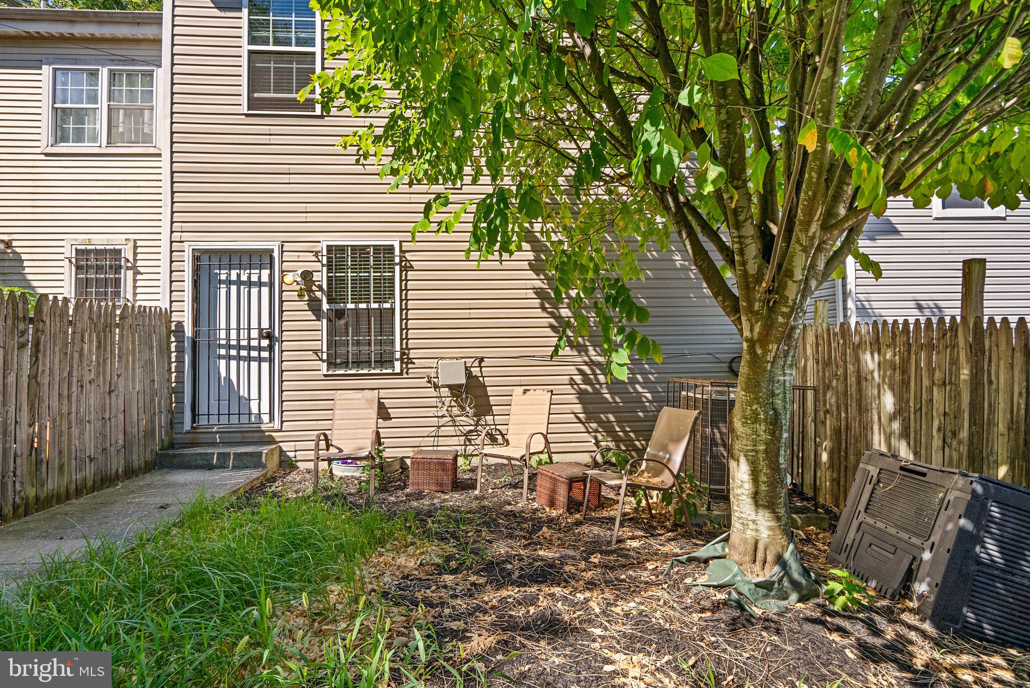 1414 MORRIS RD SE