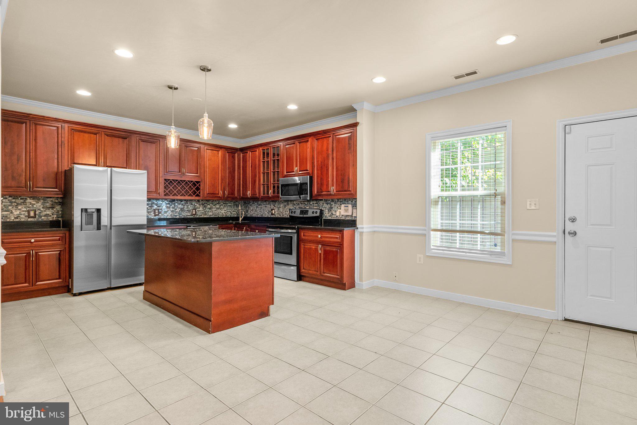 1414 MORRIS RD SE