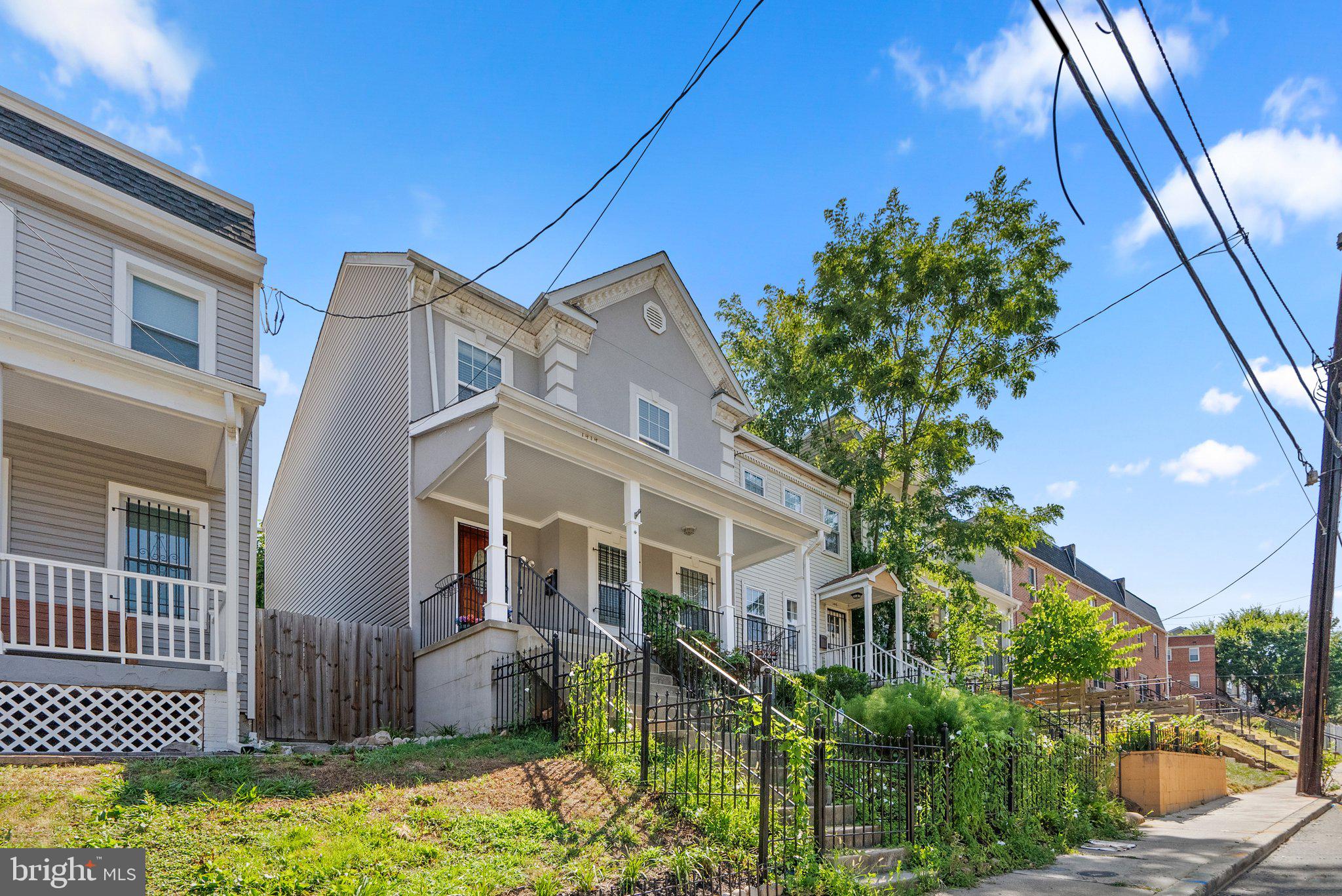 1414 MORRIS RD SE