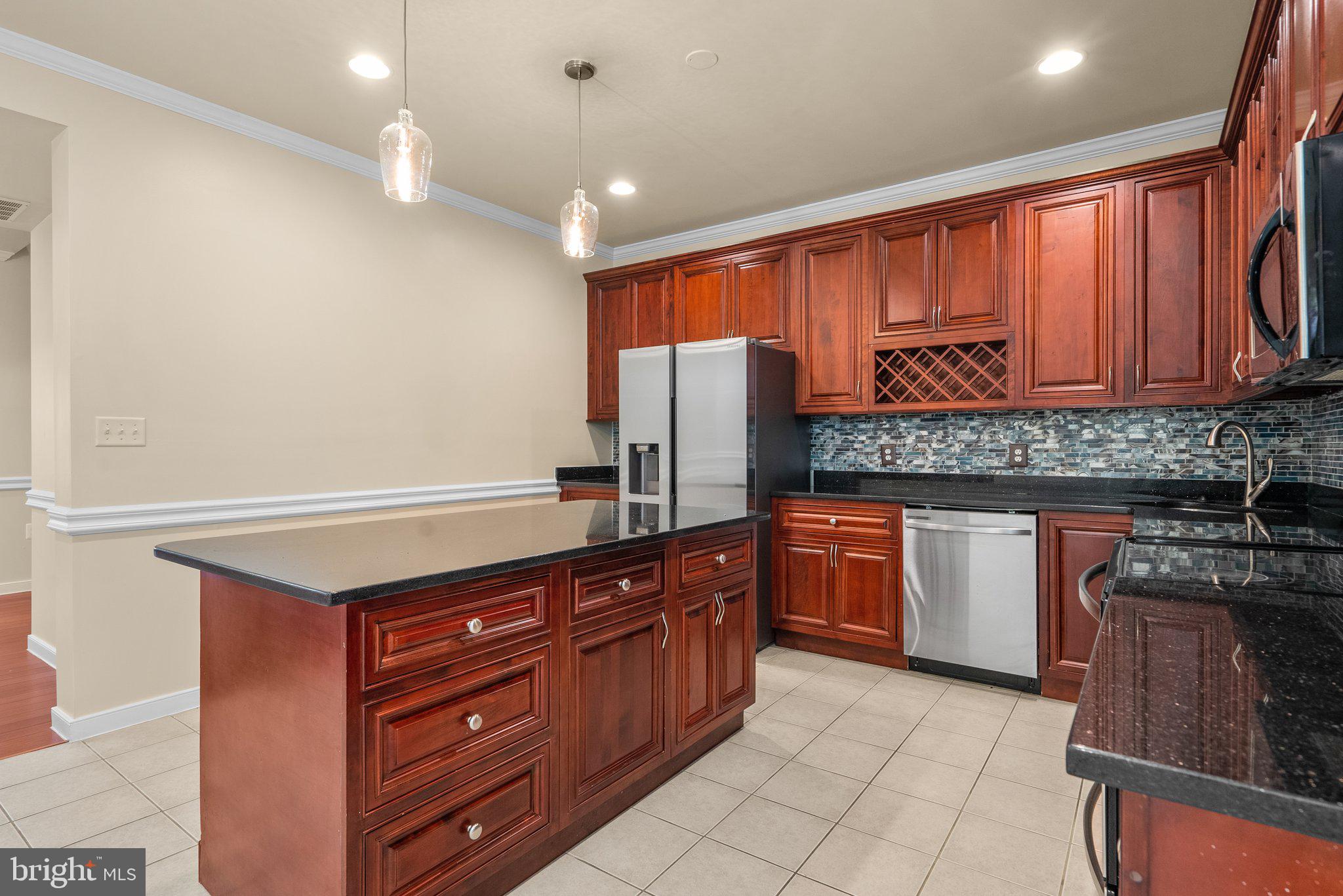 1414 MORRIS RD SE
