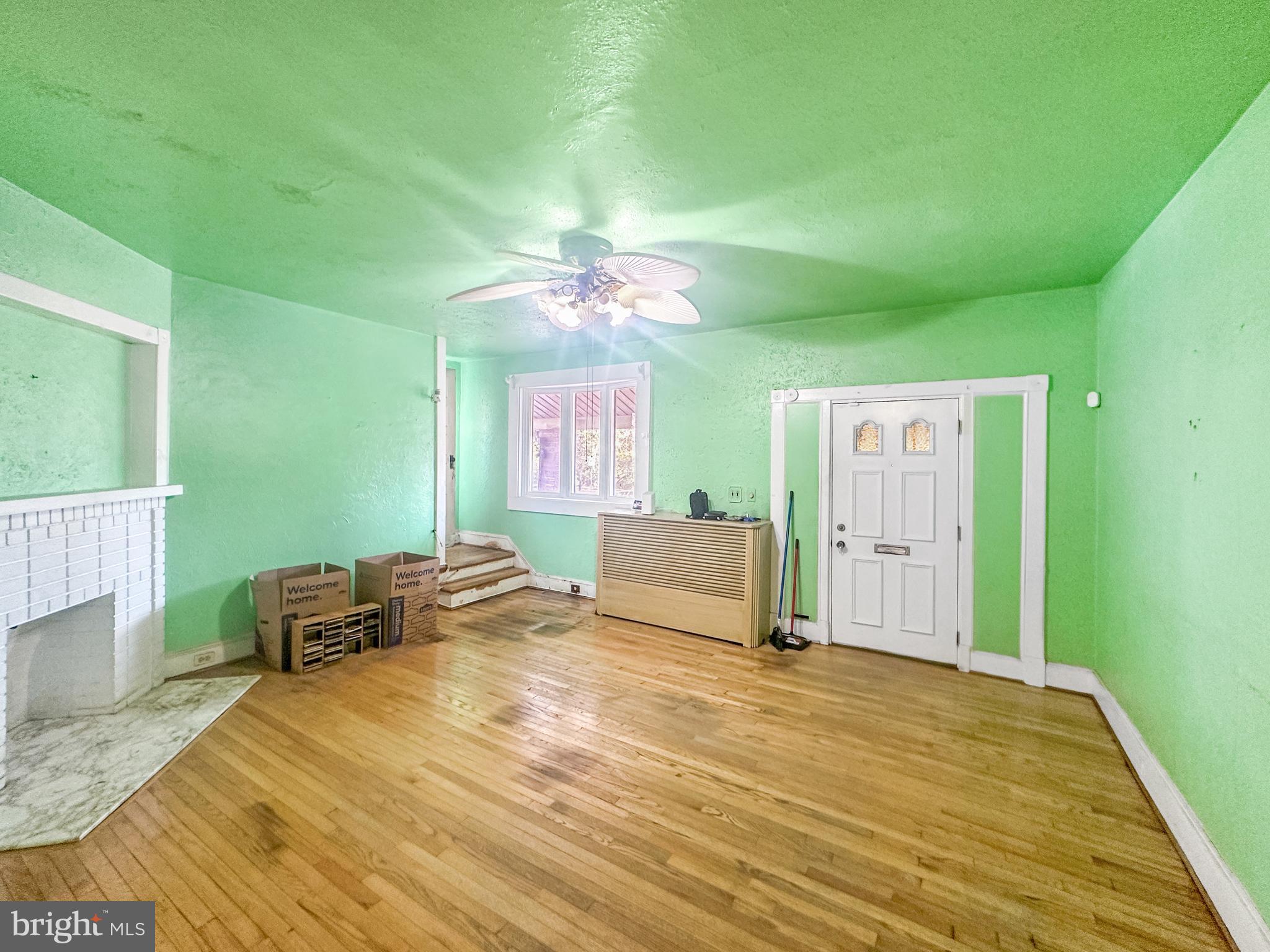 2712 S Dakota Ave NE