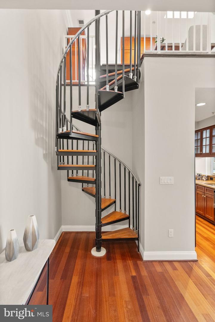 1464 Harvard St NW #Ph14