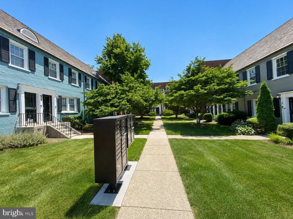 3823 W STREET SE Unit: 201
