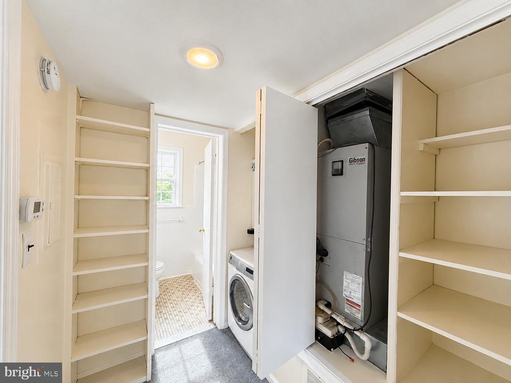 3823 W STREET SE Unit: 201