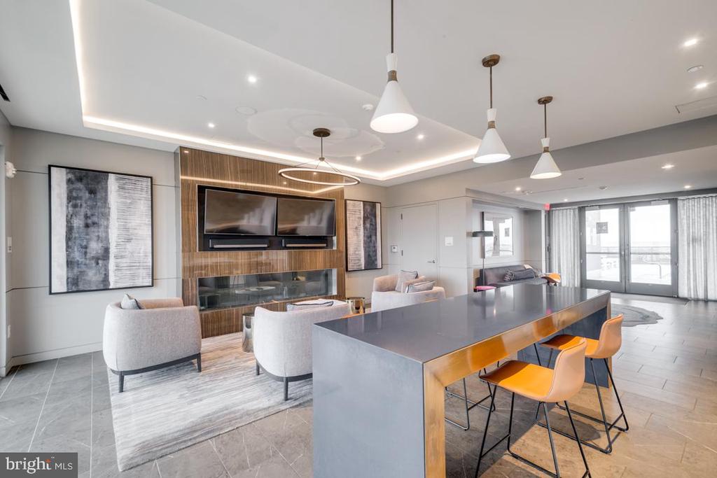 1211 VAN STREET SE Unit: 806