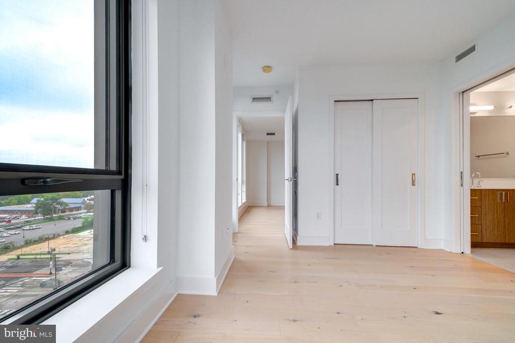 1211 VAN STREET SE Unit: 806