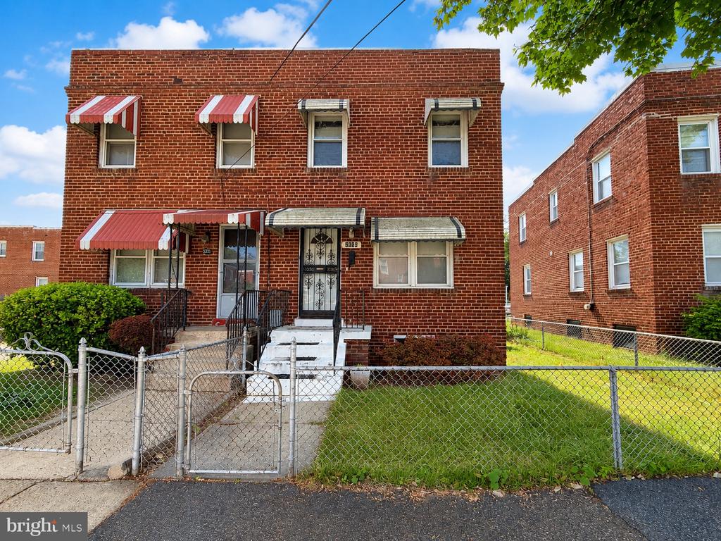 3229 12TH PLACE SE