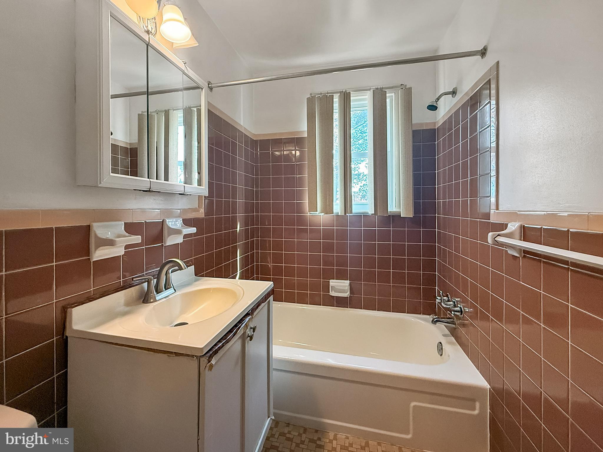 6404 SUMMERHILL ROAD