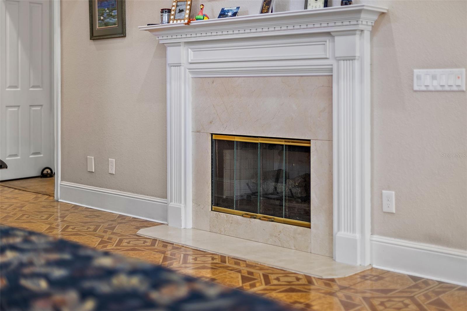 1825 MYRTLE LAKE AVE