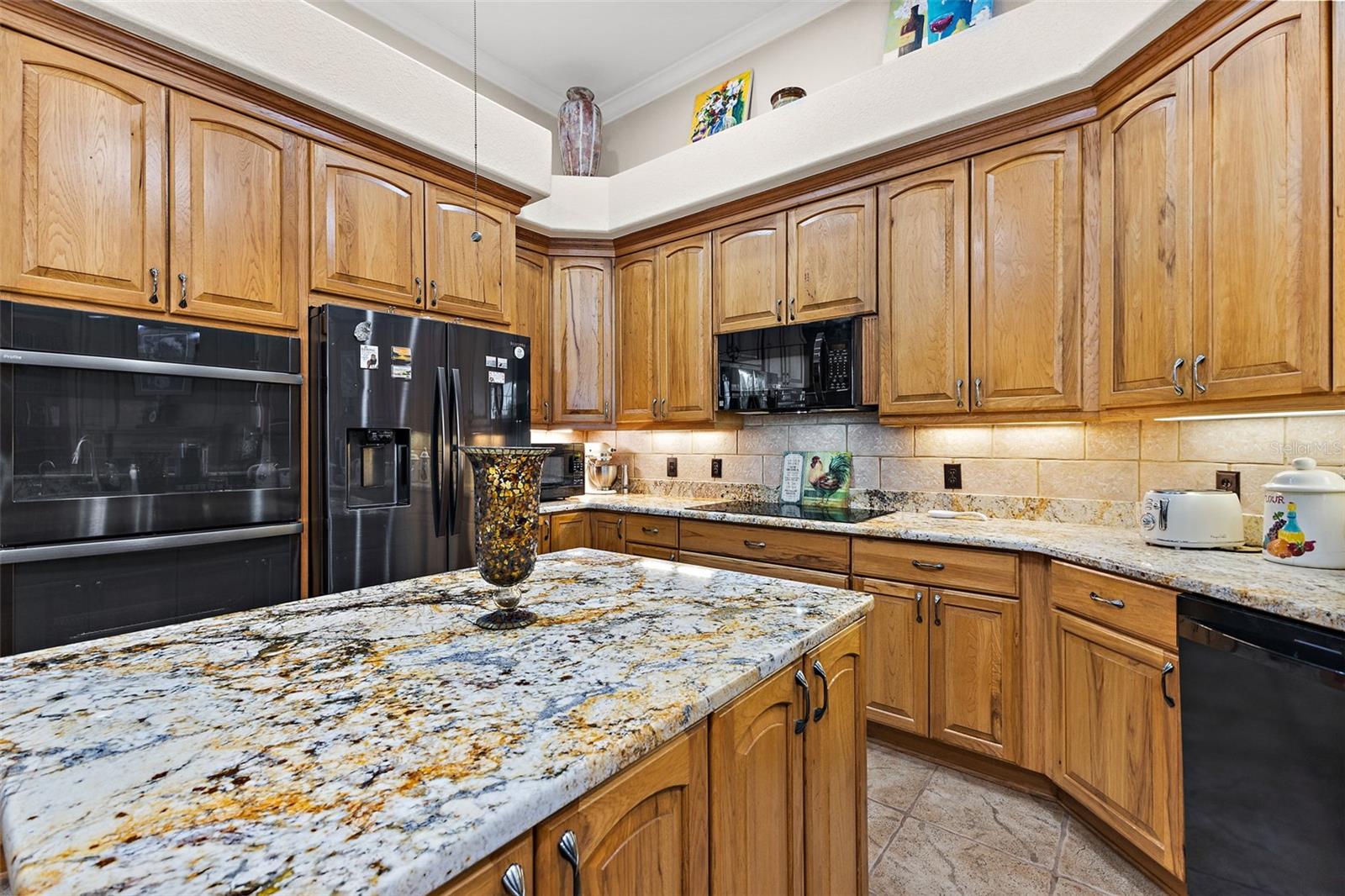 1825 MYRTLE LAKE AVE