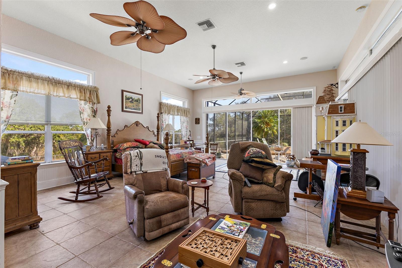 1825 MYRTLE LAKE AVE