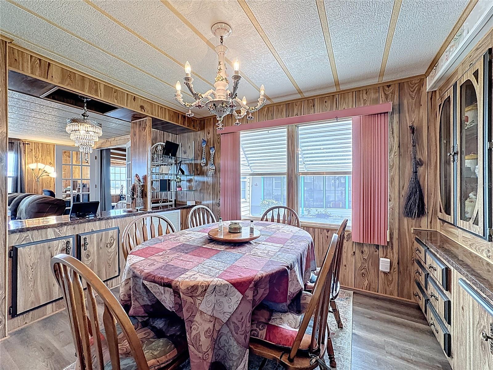 1311 MOHAWK CIR