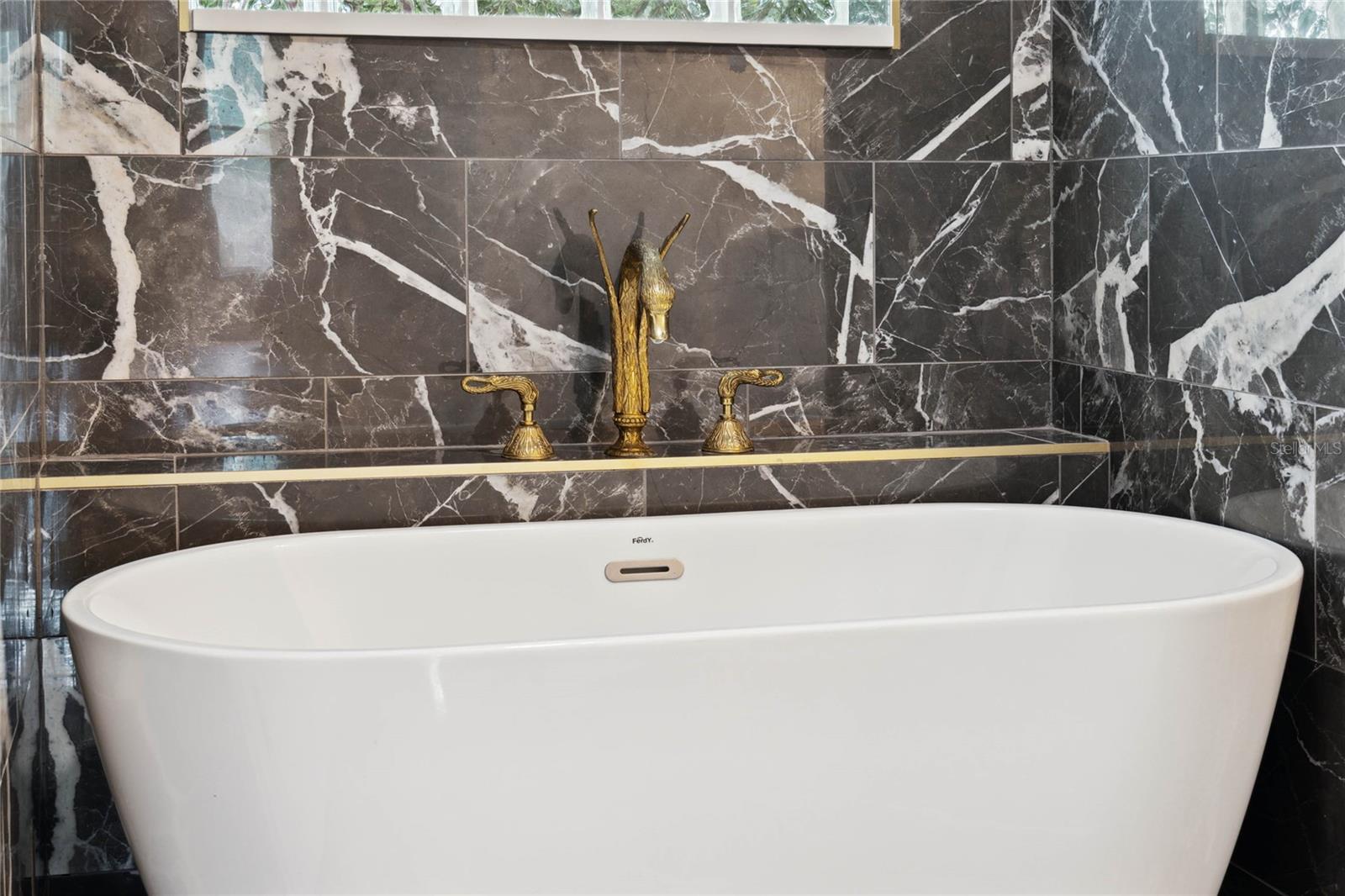 10412 REGAL VIEW LOOP