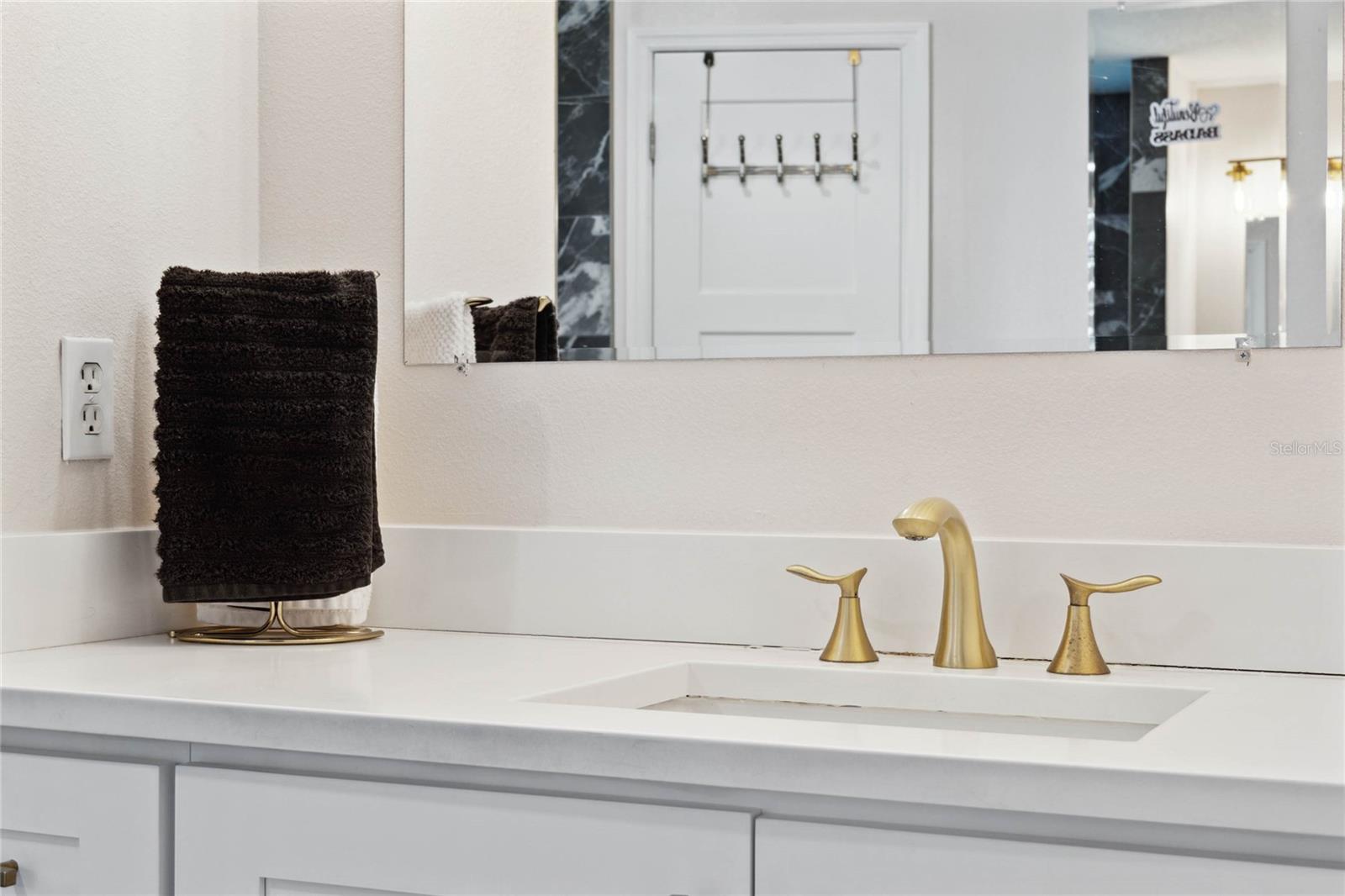 10412 REGAL VIEW LOOP