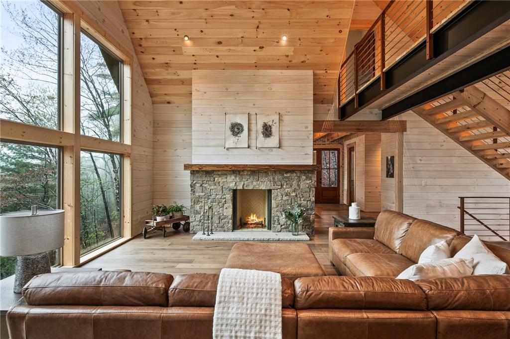 165 Highland Trail
