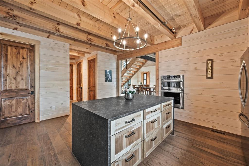 165 Highland Trail