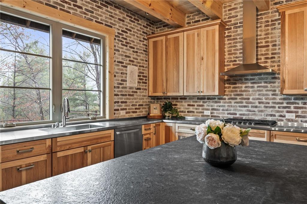 165 Highland Trail
