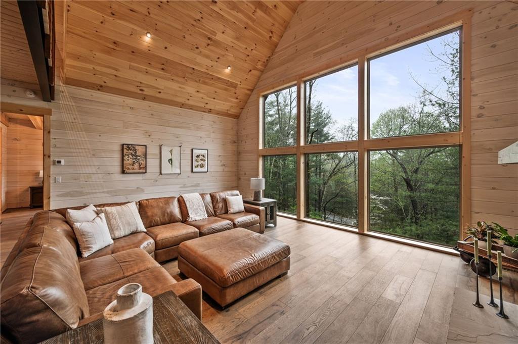 165 Highland Trail