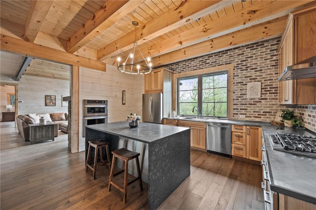 165 Highland Trail