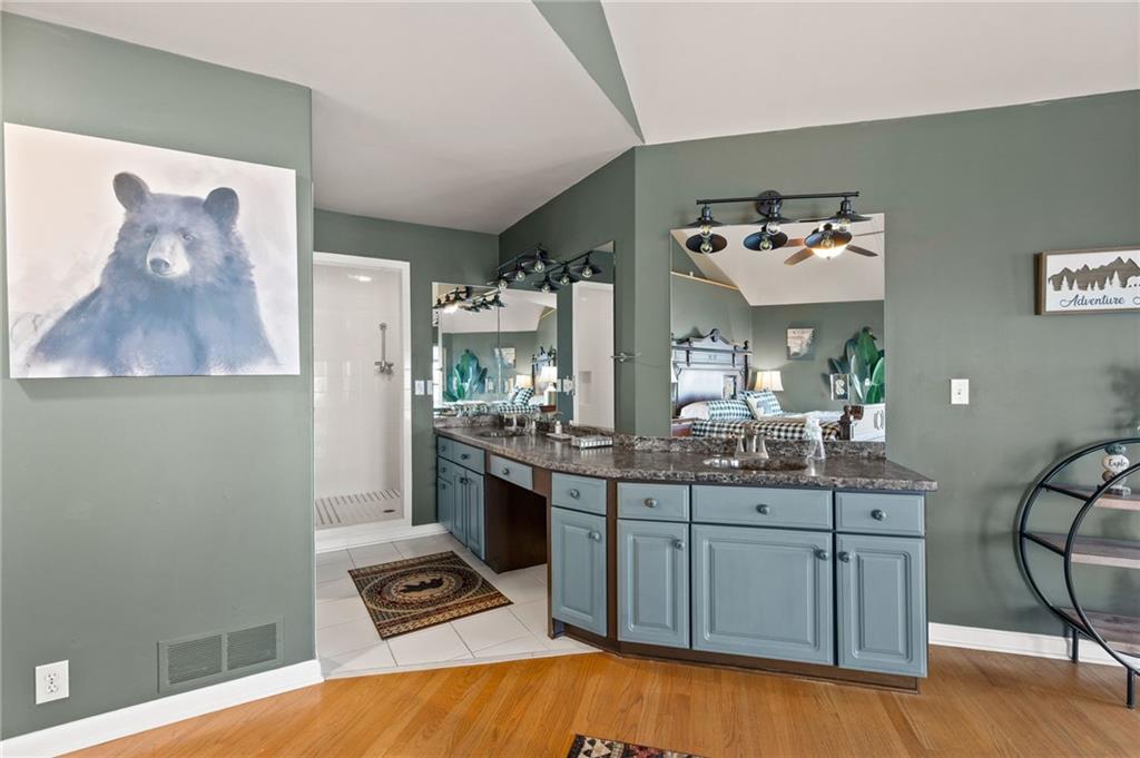 1371 Ridgeview Drive