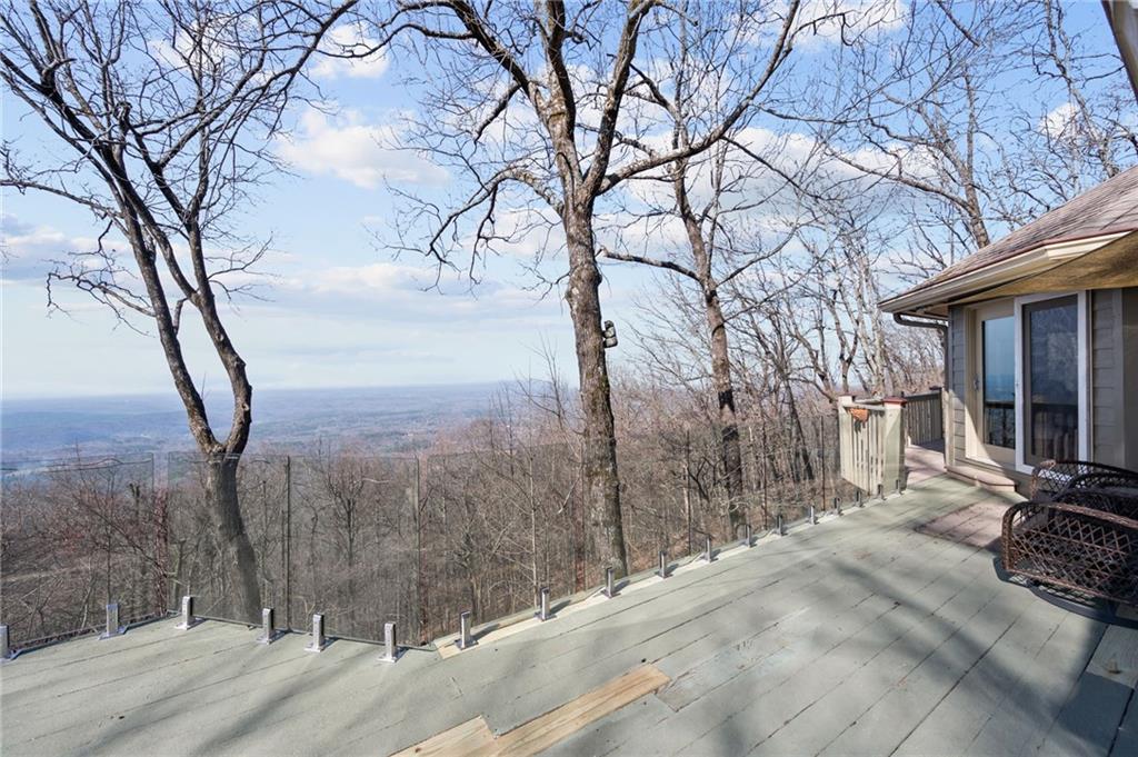 1371 Ridgeview Drive