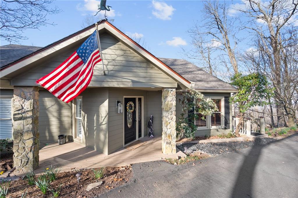 1371 Ridgeview Drive