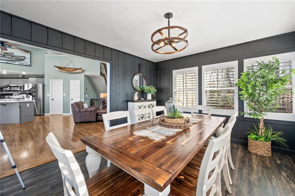 1371 Ridgeview Drive