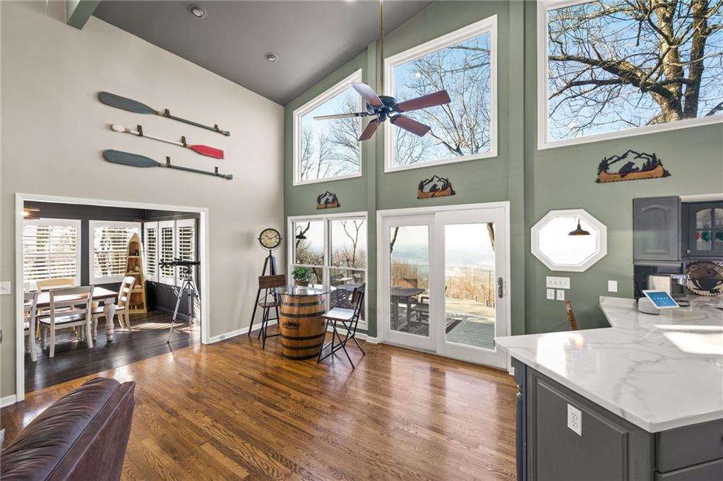 1371 Ridgeview Drive