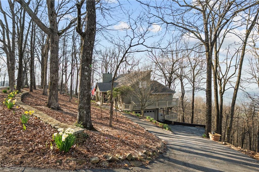 1371 Ridgeview Drive