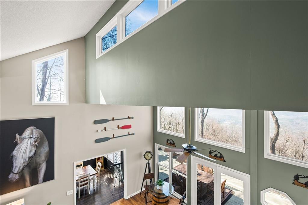 1371 Ridgeview Drive